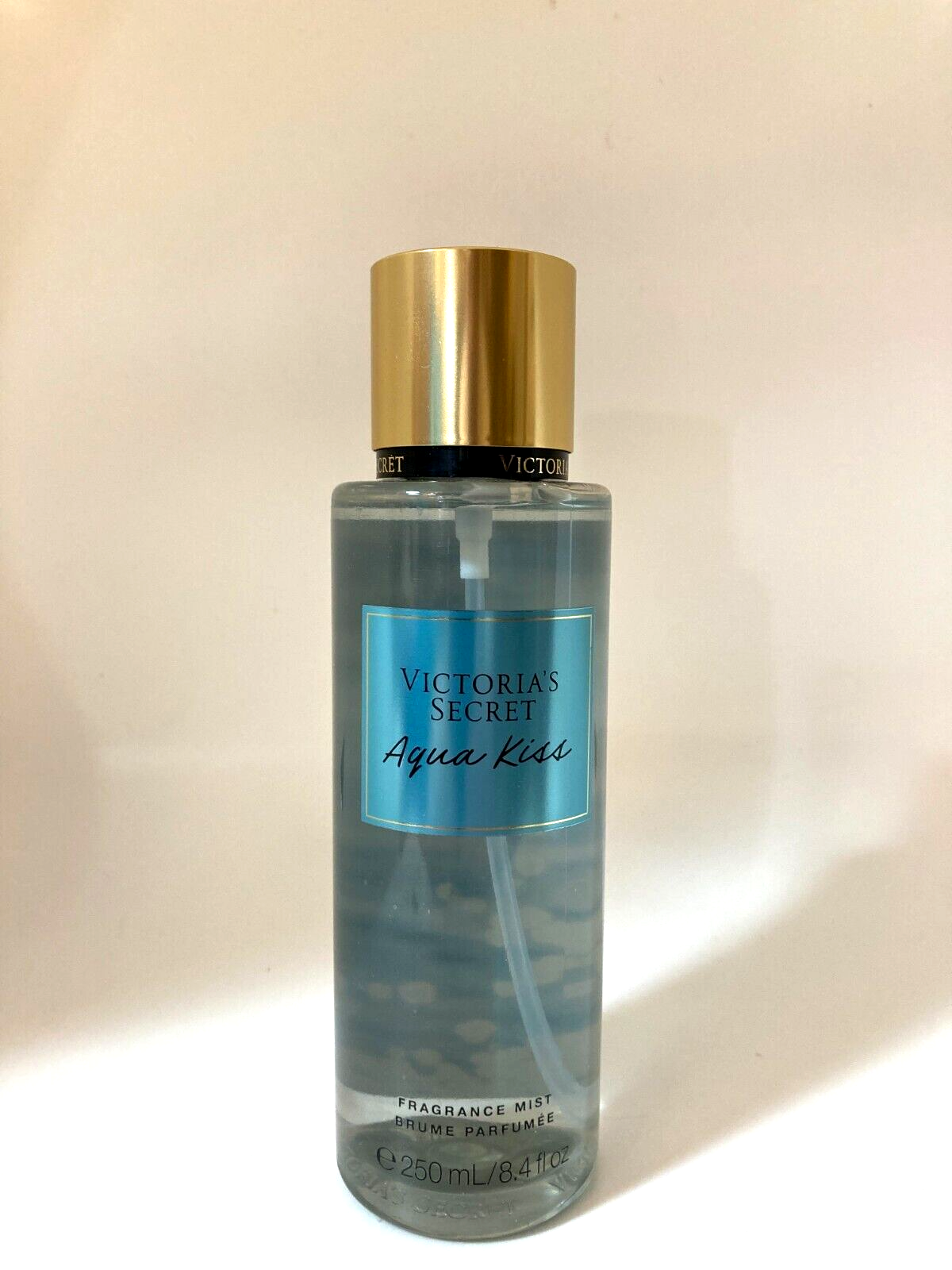 VICTORIA'S SECRET AQUA KISS FRAGRANCE MIST 8.4 OZ SPRAY NEW