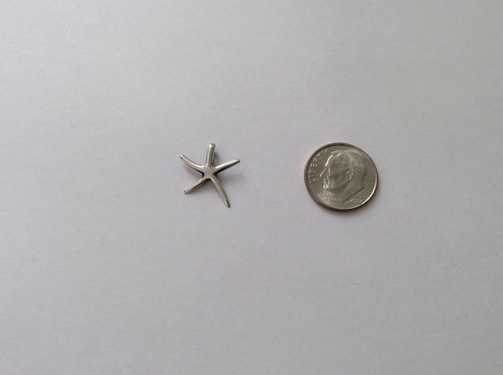 .925 Sterling Silver Small Starfish Pendant J52