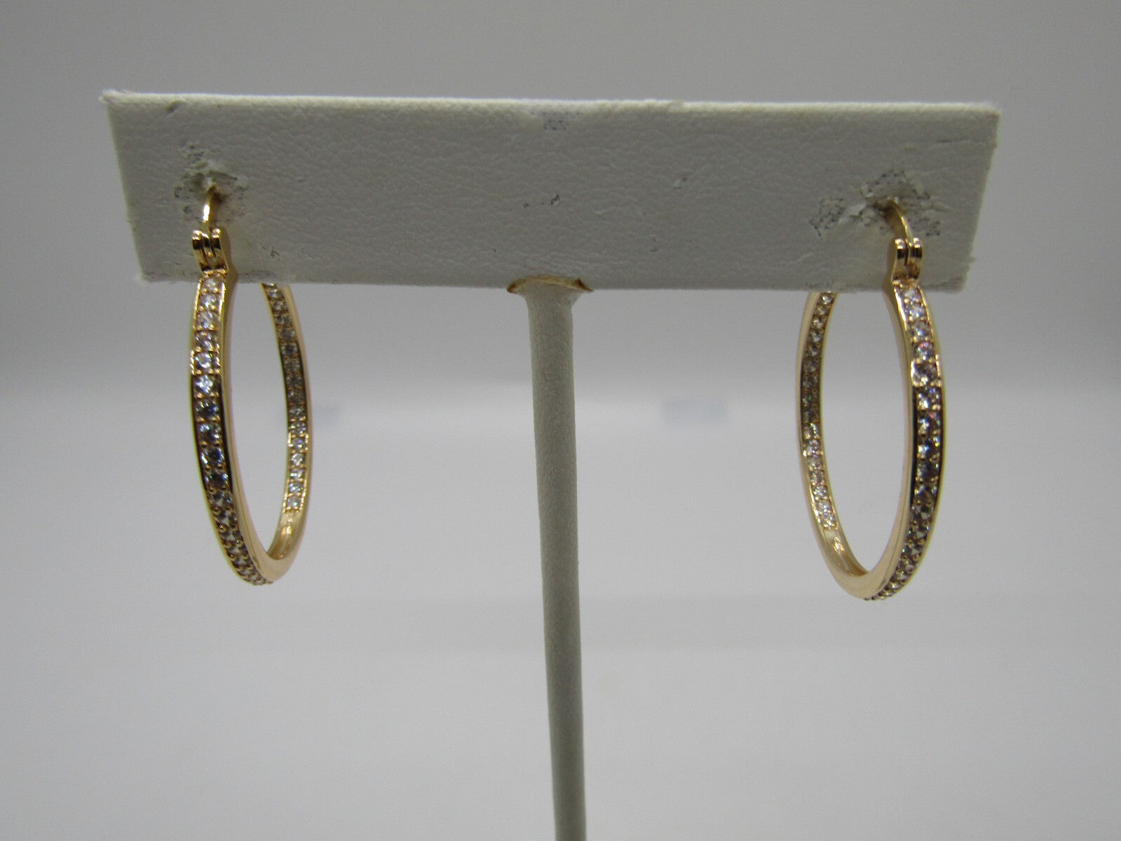 14K GOLD PLATED 30MM HOOP EARRING WITH 2MM WHITE CZ INSIDE AND OUTSIDE SE4