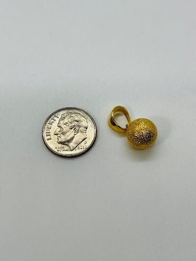 14K GOLD PLATED FROSTED BALL PENDANT 20MM HIGH WITH BALE X 11MM WIDE SP8