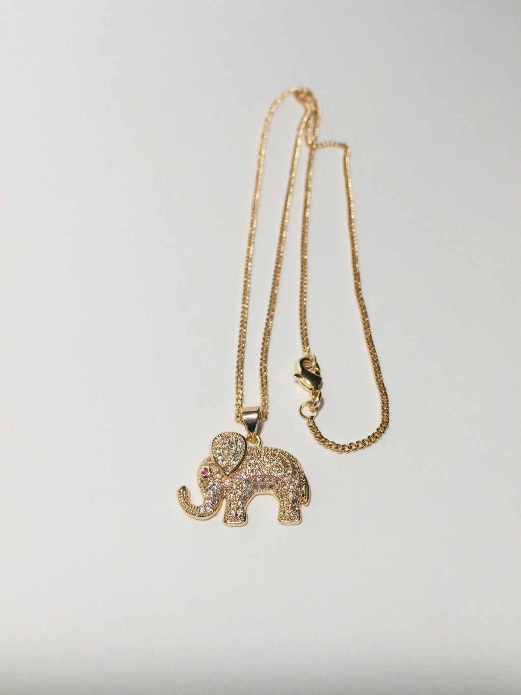 14K GOLD PLATED ELEPHANT PENDANT W/ WHITE CUBIC ZIRCONIA AND 20" CHAIN M197