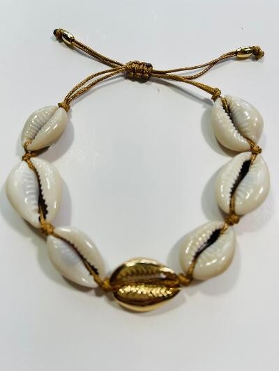 14K GOLD PLATED 6-8 INCH ADJUSTABLE BRACELET WITH COWRIE SHELL SB4