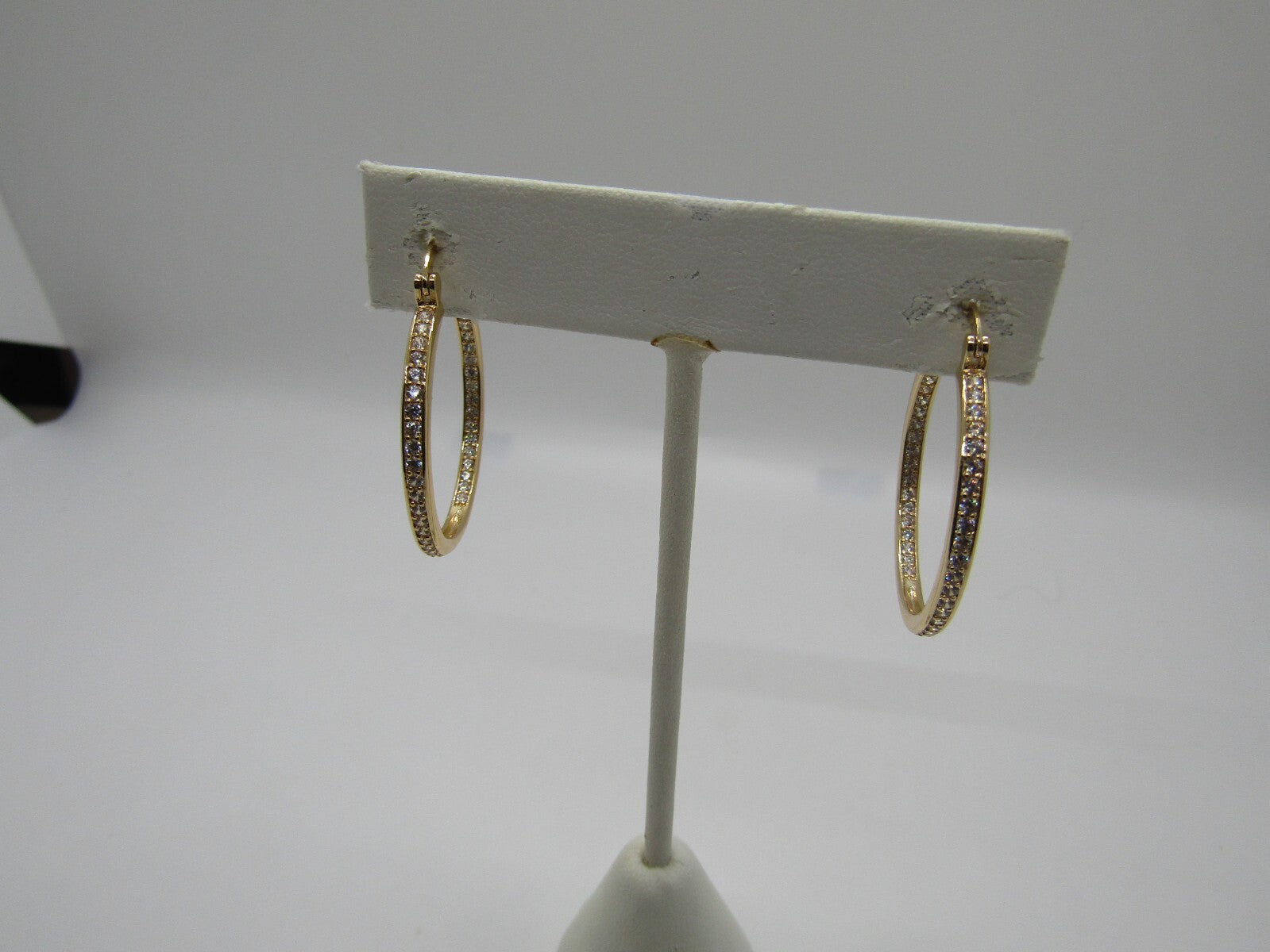 14K GOLD PLATED 30MM HOOP EARRING WITH 2MM WHITE CZ INSIDE AND OUTSIDE SE4